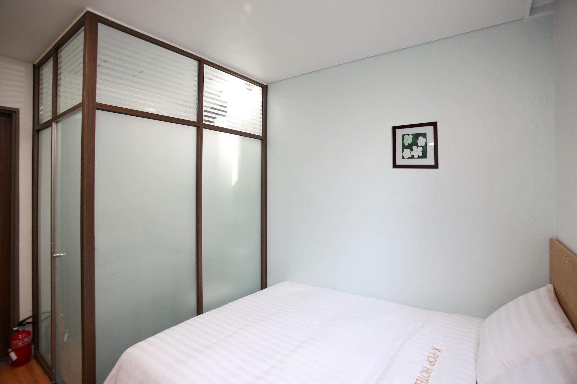K-pop Station Hotel 3*